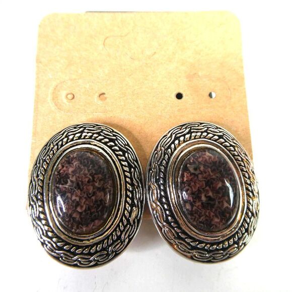 Clip On Vintage Earrings Non Pierced Oval Shell or Stone Cabochon Rope Detail - Picture 1 of 6